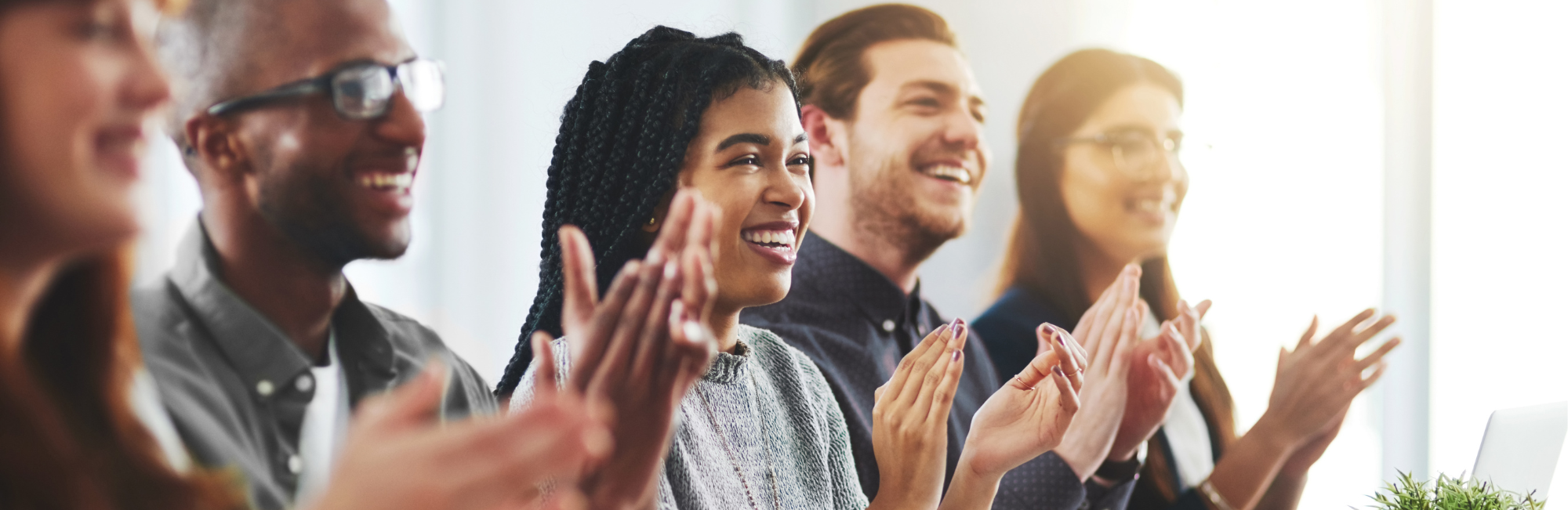 ¿Eres un profesional altamente calificado que busca una green card? La visa EB1A podría ser la respuesta